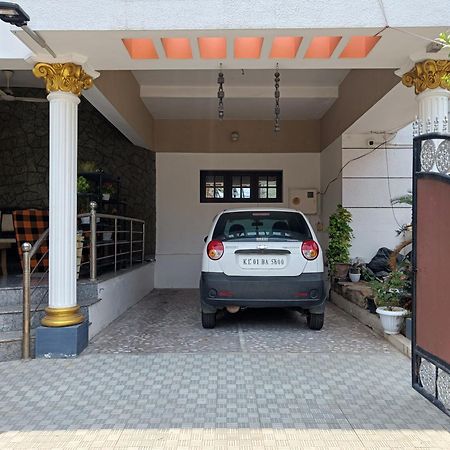 Nalinam Homestay Thiruvananthapuram Buitenkant foto